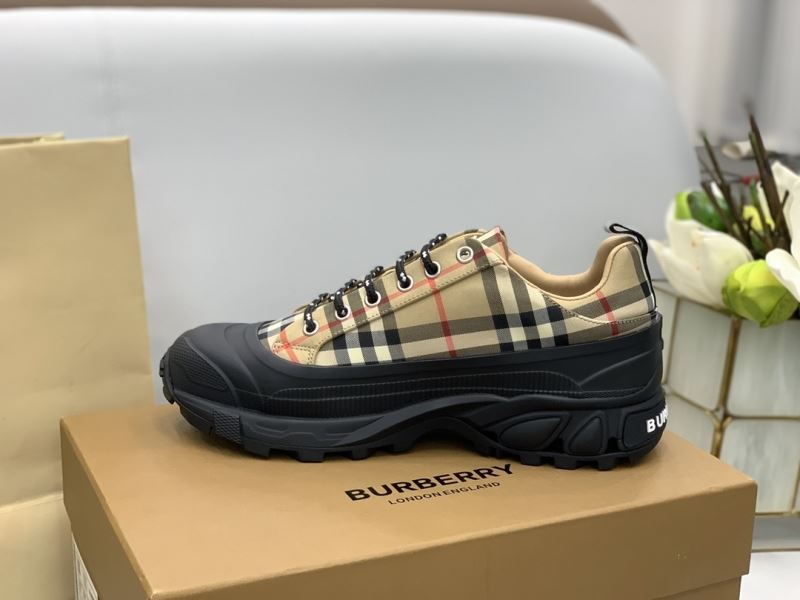 Burberry Low Shoes